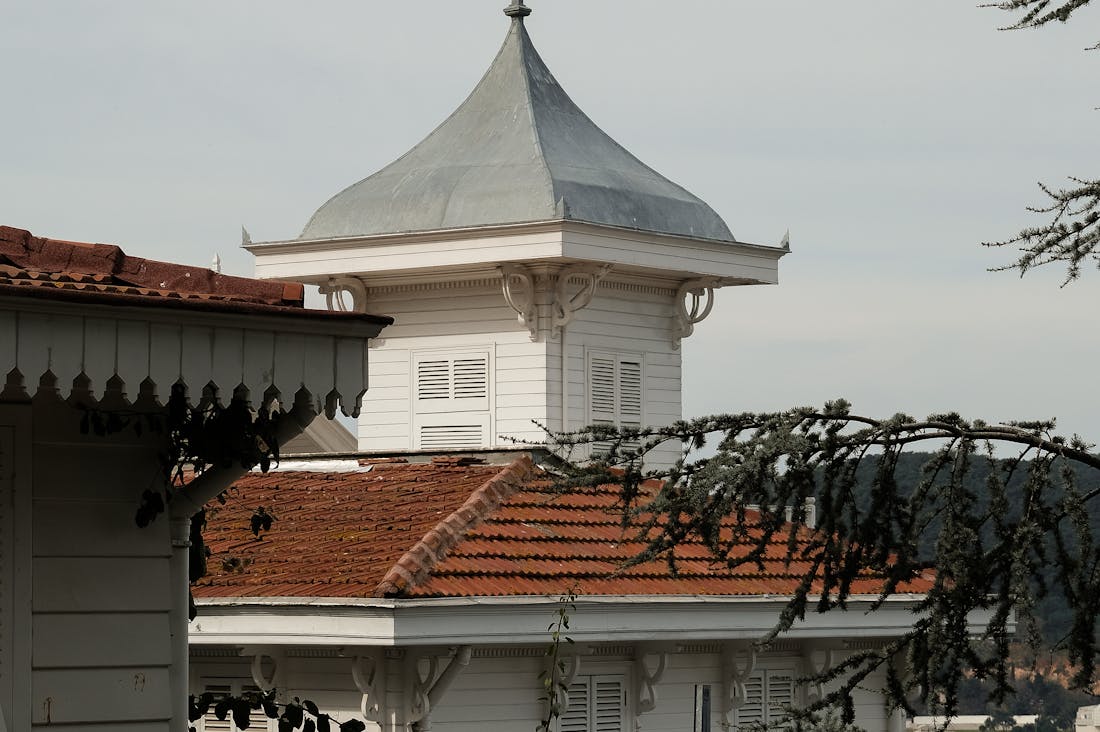 Traveling Smart: Best Practices for Safer Adventures Around the World Image 2