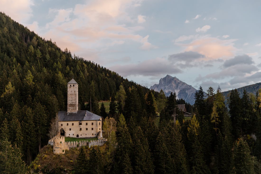 Traveling Smart: Essential Tips for a Memorable Adventure Image 1