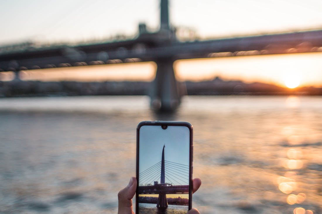 Unlocking the Secrets of Smart Travel: How Technology is Enhancing Our Journeys Image 2