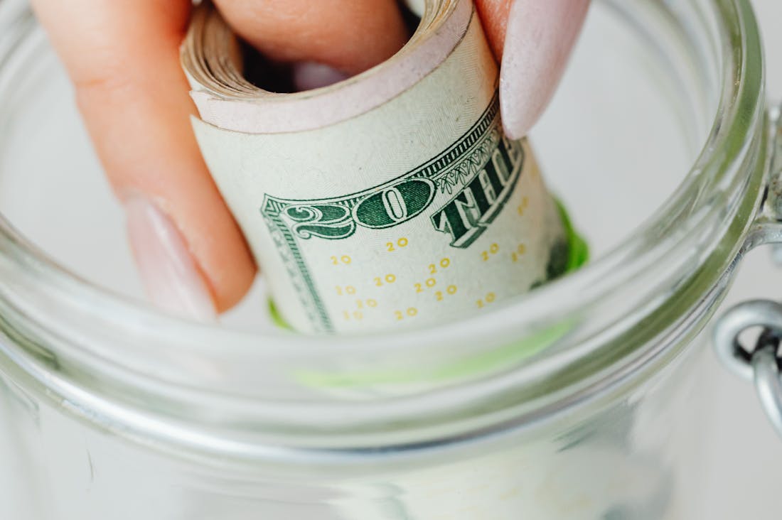 Unlocking Your Financial Freedom: Integrating Mindful Spending with Smart Investment Strategies Image 2