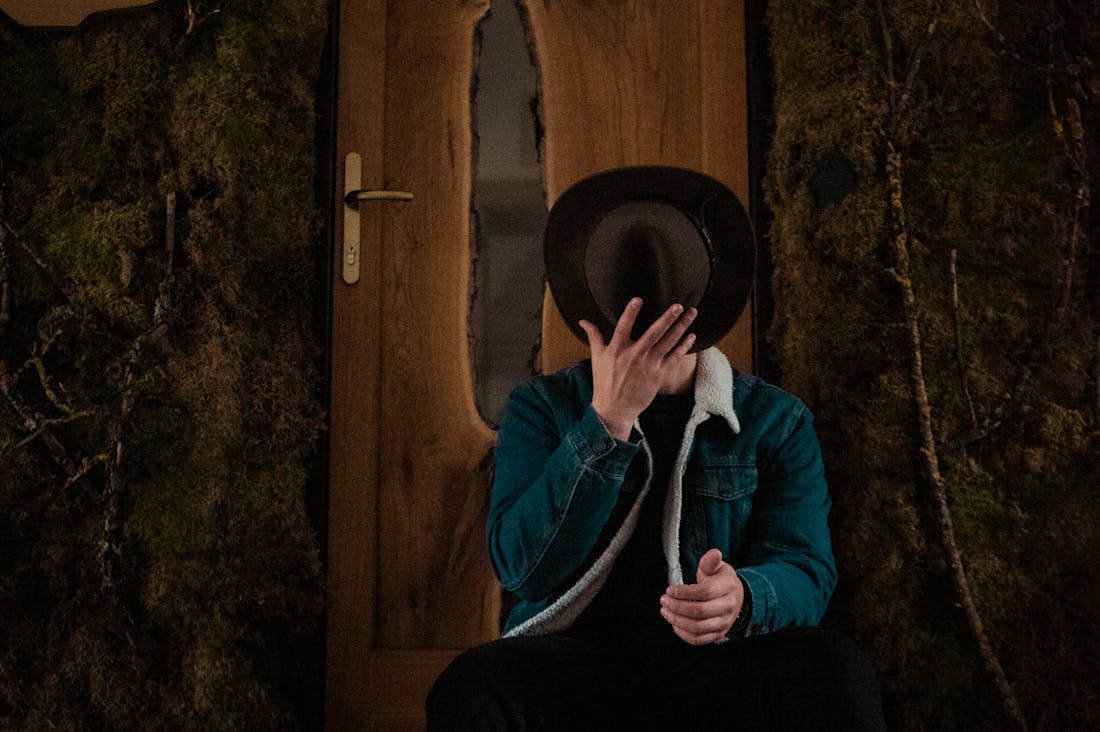 Unplug and Reconnect: The Benefits of Digital Detox for a Healthier Lifestyle Image 3