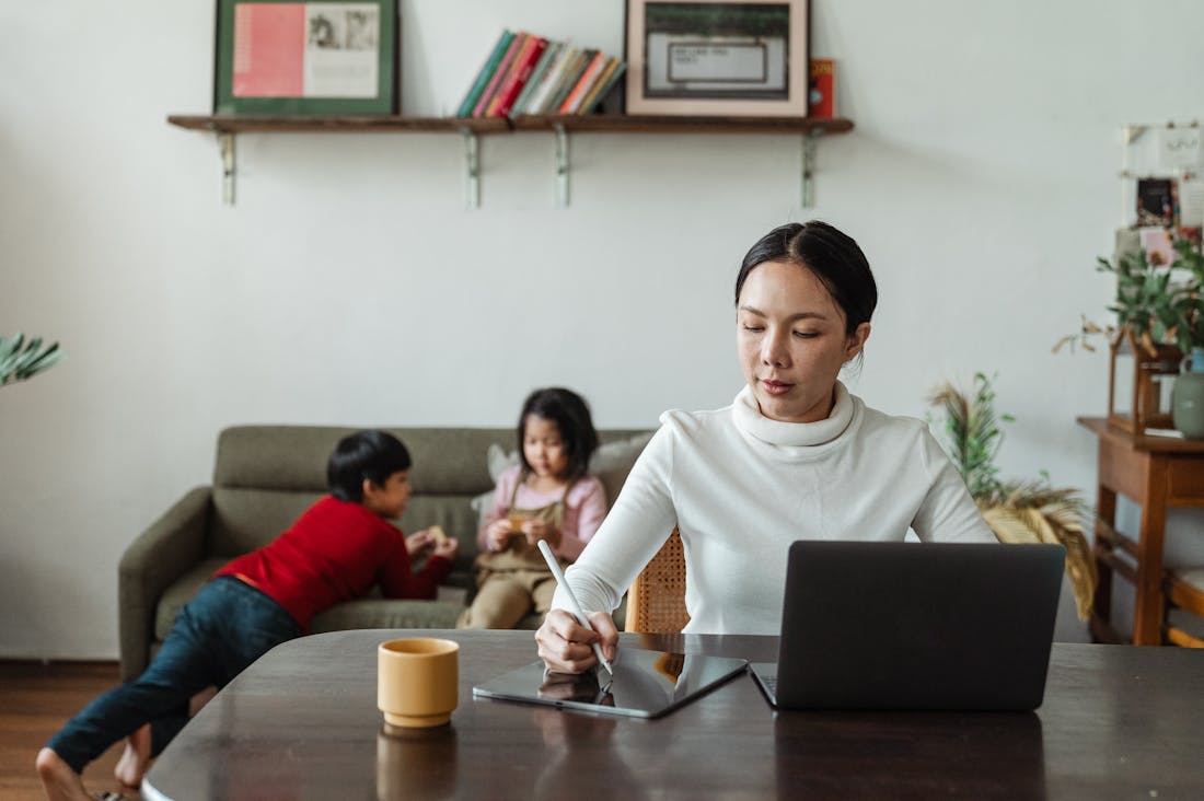 Tech Innovations Transforming Everyday Life and Enhancing Productivity Image 1