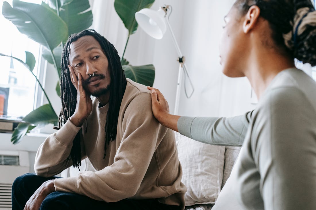 Mastering Modern Communication: The Role of Tech in Building Meaningful Connections Image 3