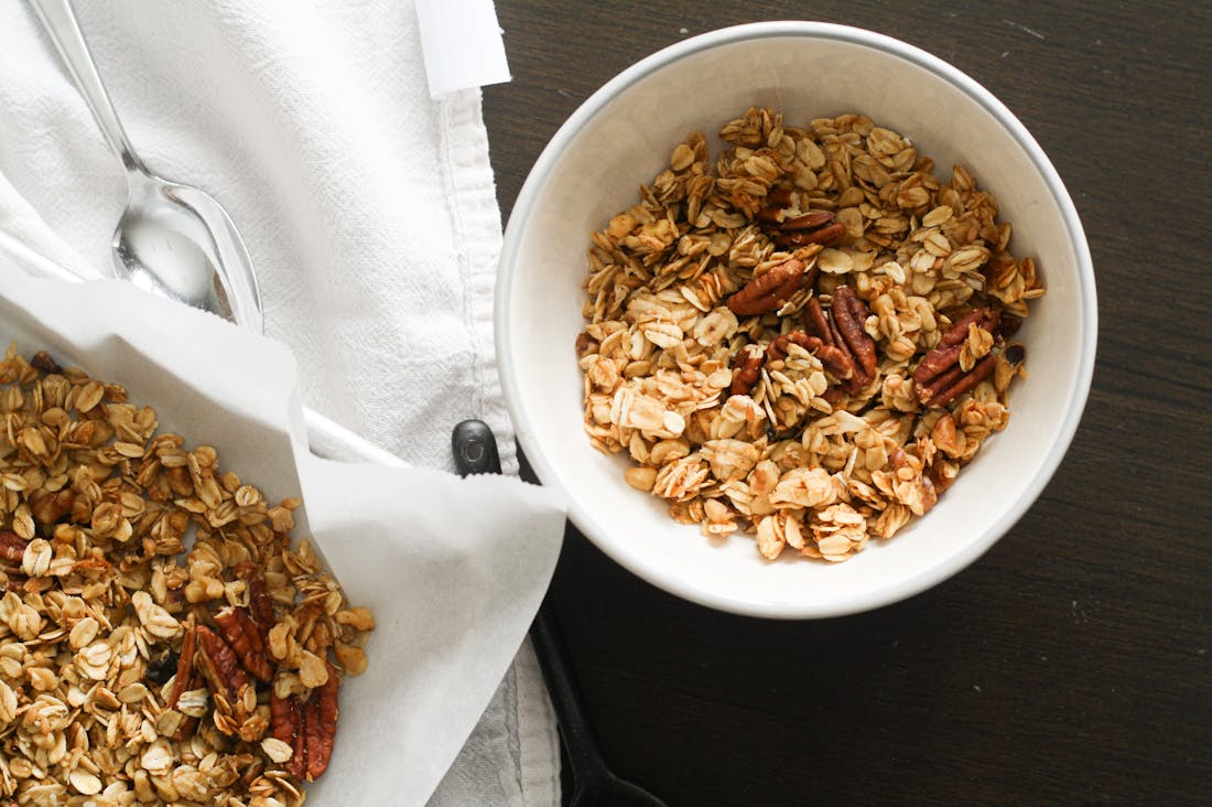 The Ultimate Guide to Navigating Healthy Eating Habits in a Fast-Paced World Image 3