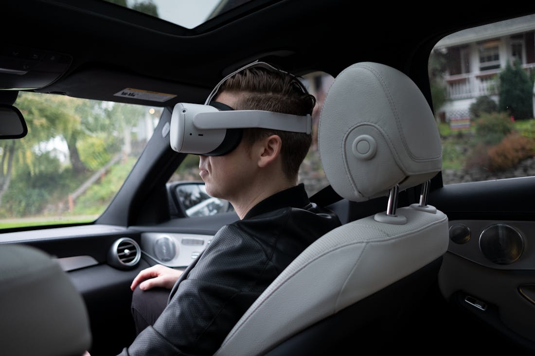 Innovative Tech Gadgets Transforming Everyday Lives of Travelers Image 1