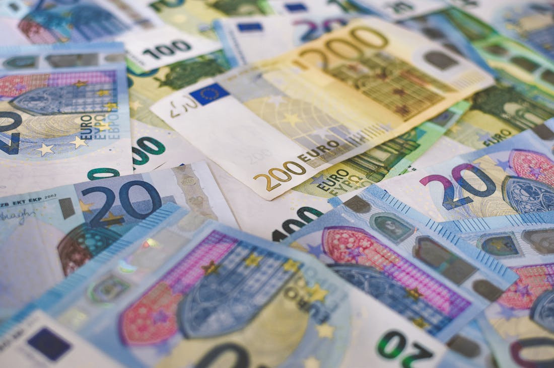 Unique Strategies for Building Wealth in Today’s Economy Image 2