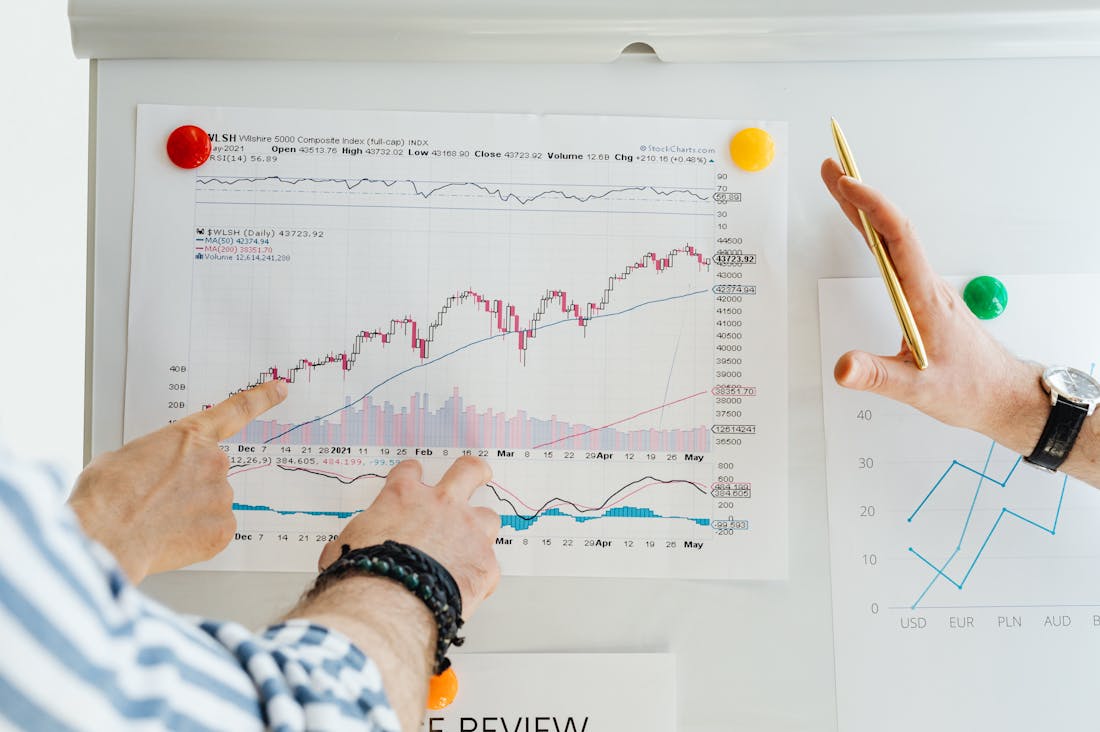 Smart Strategies for Achieving Financial Independence in Modern Times Image 2