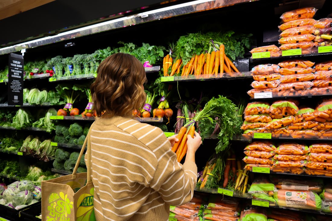 Essential Tips for Environmentally Friendly Travel Choices Image 1