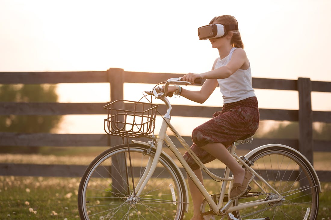 Technological Innovations Transforming the Travel Experience Image 3