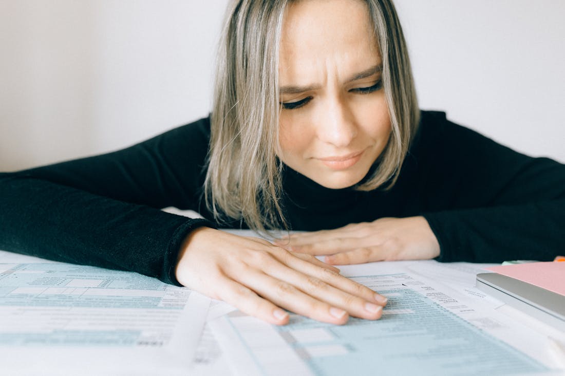 Navigating Financial Wellness: The Essential Guide to Managing Stress and Building Wealth Amidst Uncertainty Image 2