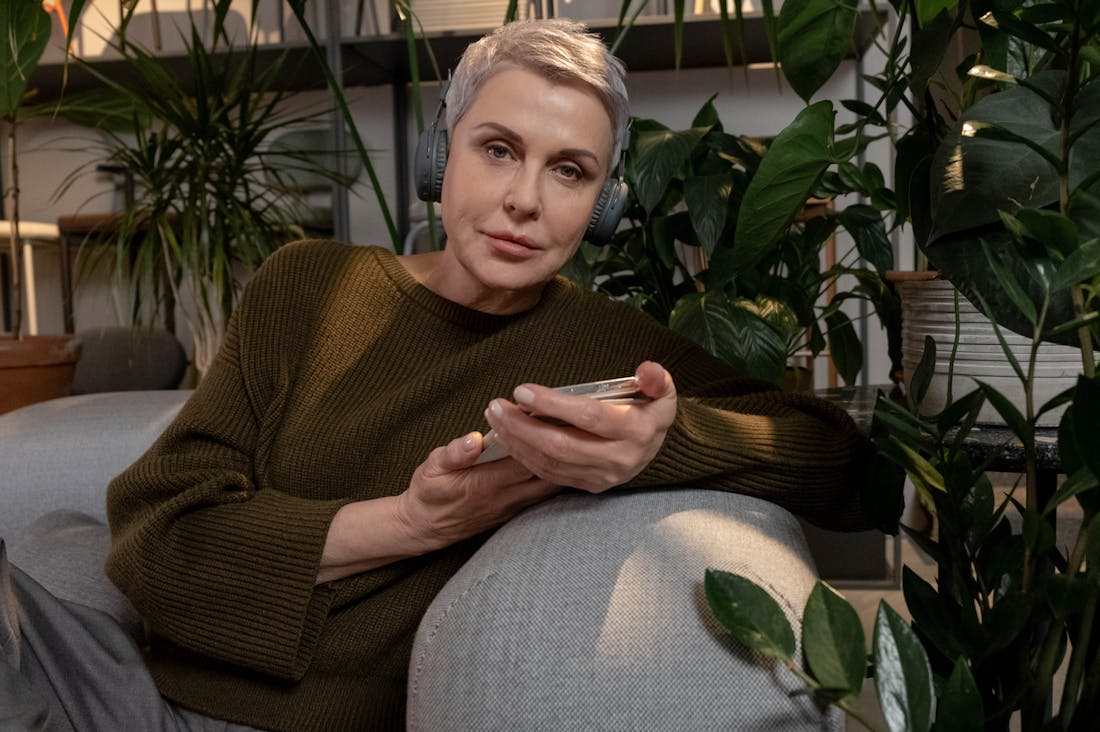 Technology and Well-Being: The Balance Between Digital Connectivity and Mental Health Image 1