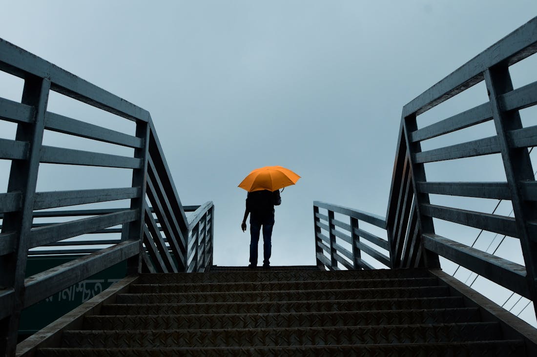 Embracing Minimalism: How a Simplified Lifestyle Can Boost Your Mental Clarity and Well-being Image 3