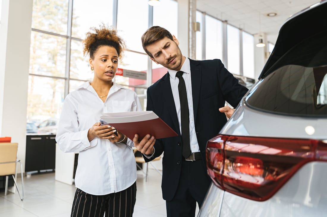 Trends and Innovations Revolutionizing the Automotive Industry Today Image 3