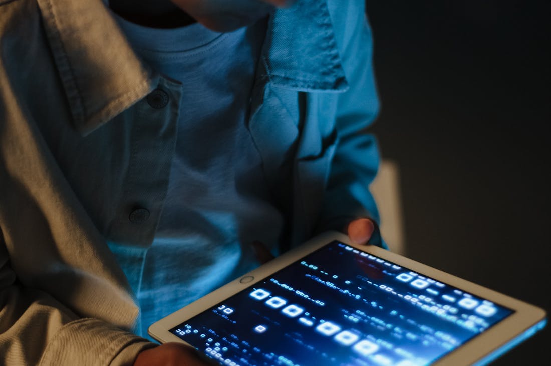 Developing a Healthy Relationship with Technology in Daily Life Image 3