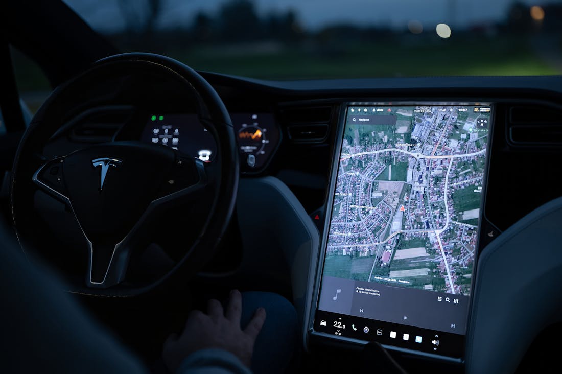 Innovations in Electric Vehicles Transforming the Automotive Industry Image 1