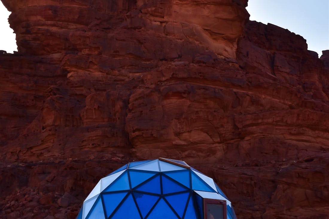 Innovative Techniques to Elevate Your Travel Experience without Breaking the Bank Image 2