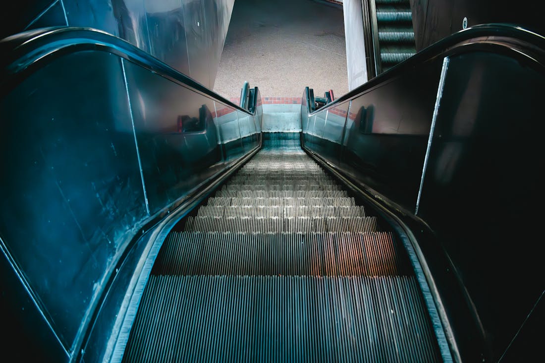 Practical Tips for Stress-Free Travel Planning Image 1