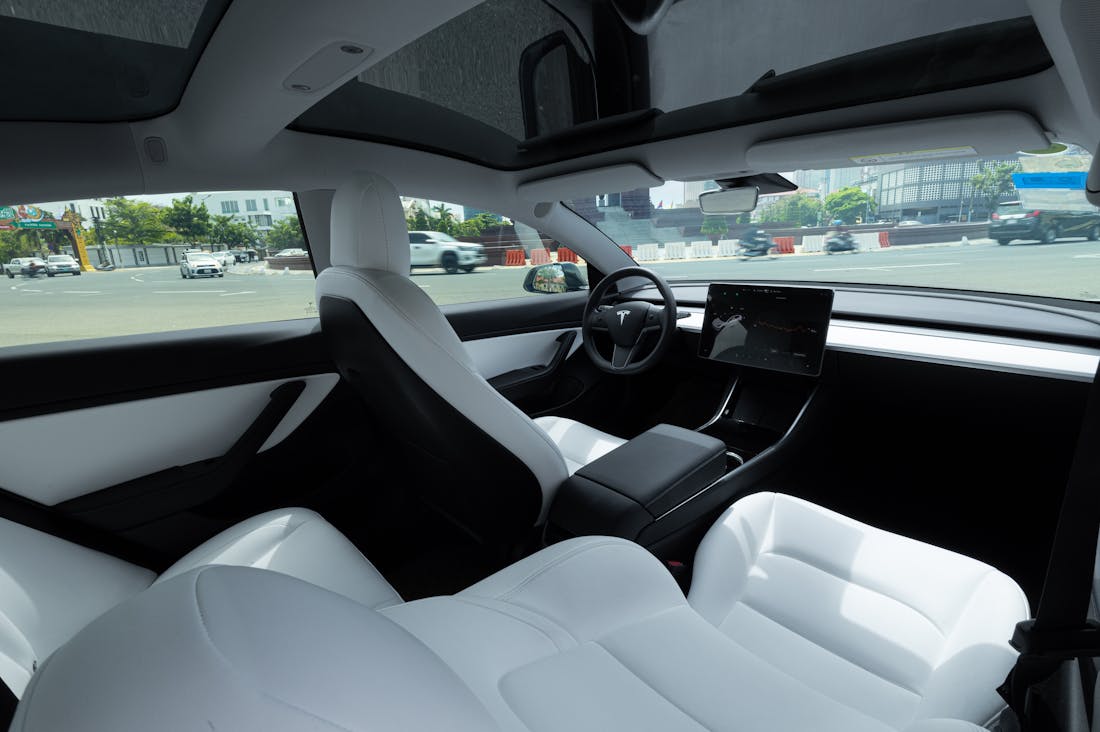 Innovative Automotive Technologies Transforming Modern Driving Experiences Image 1