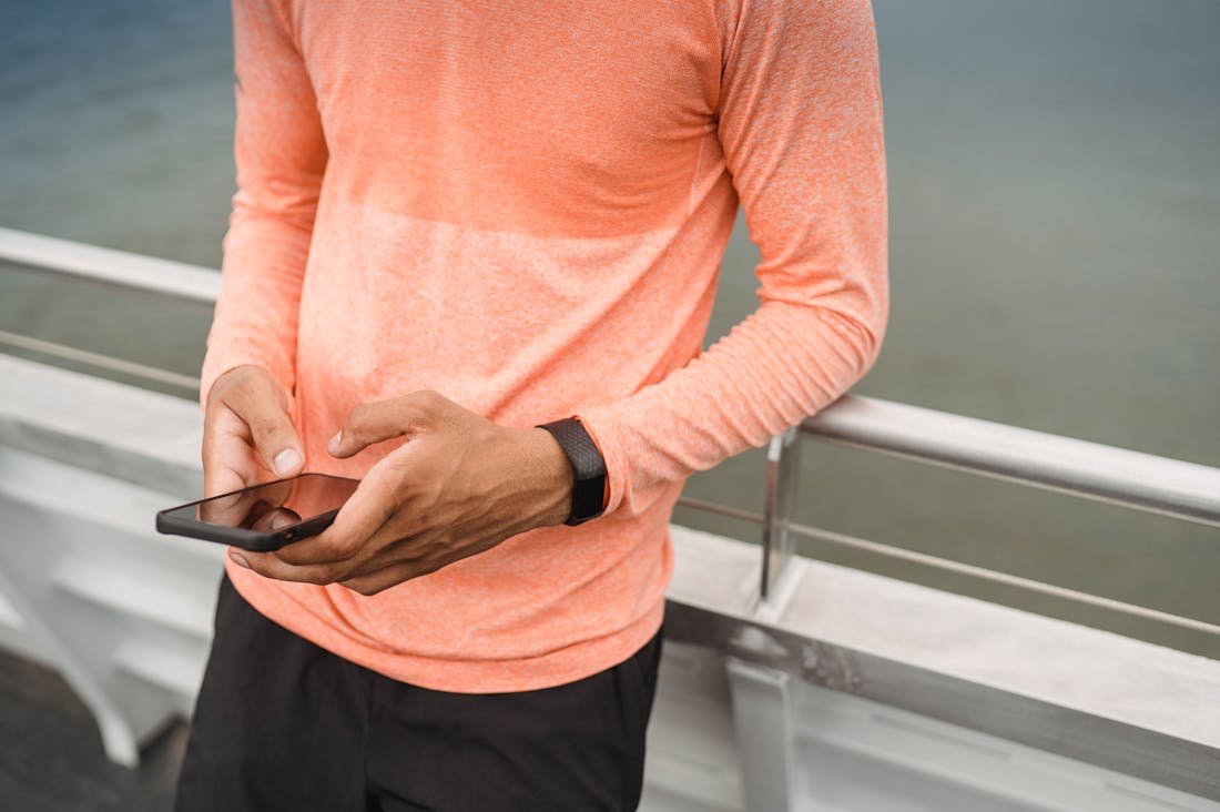 Innovative Tech Gadgets Revolutionizing Modern Travel Experiences Image 2