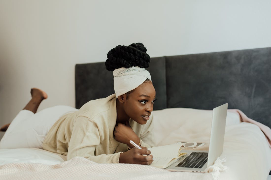 Tech Gadgets Transforming Everyday Experiences in Modern Life Image 1