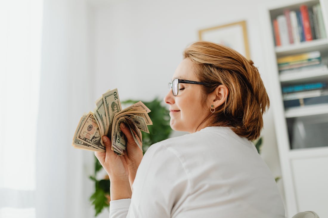 Strategies for Achieving Financial Independence in Today’s Economy Image 1