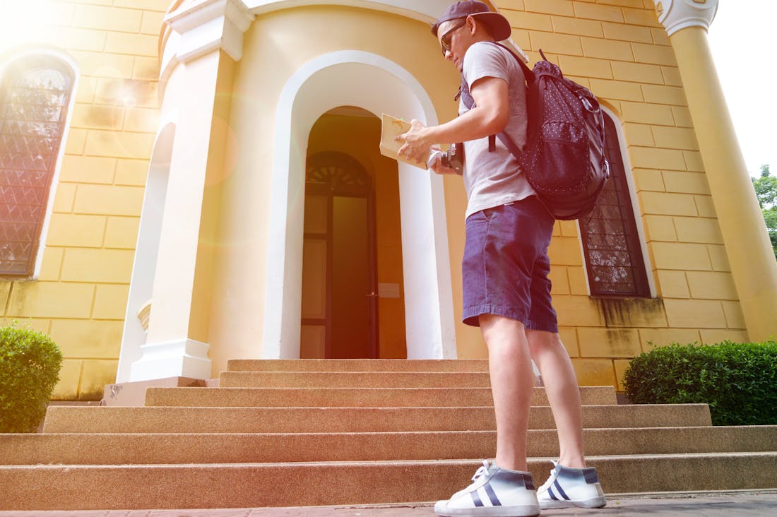 Thriving on a Budget: Practical Tips for Traveling without Breaking the Bank Image 1