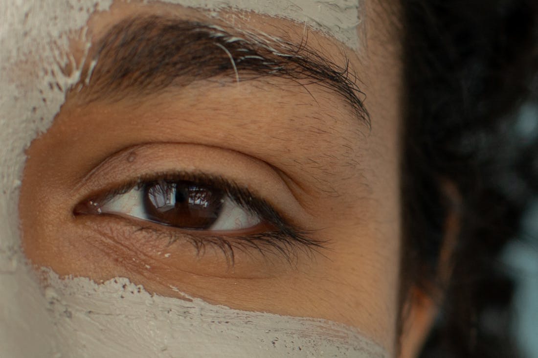Exploring the Intersection of Health and Tech: How Wearable Devices Are Transforming Our Well-Being Image 2