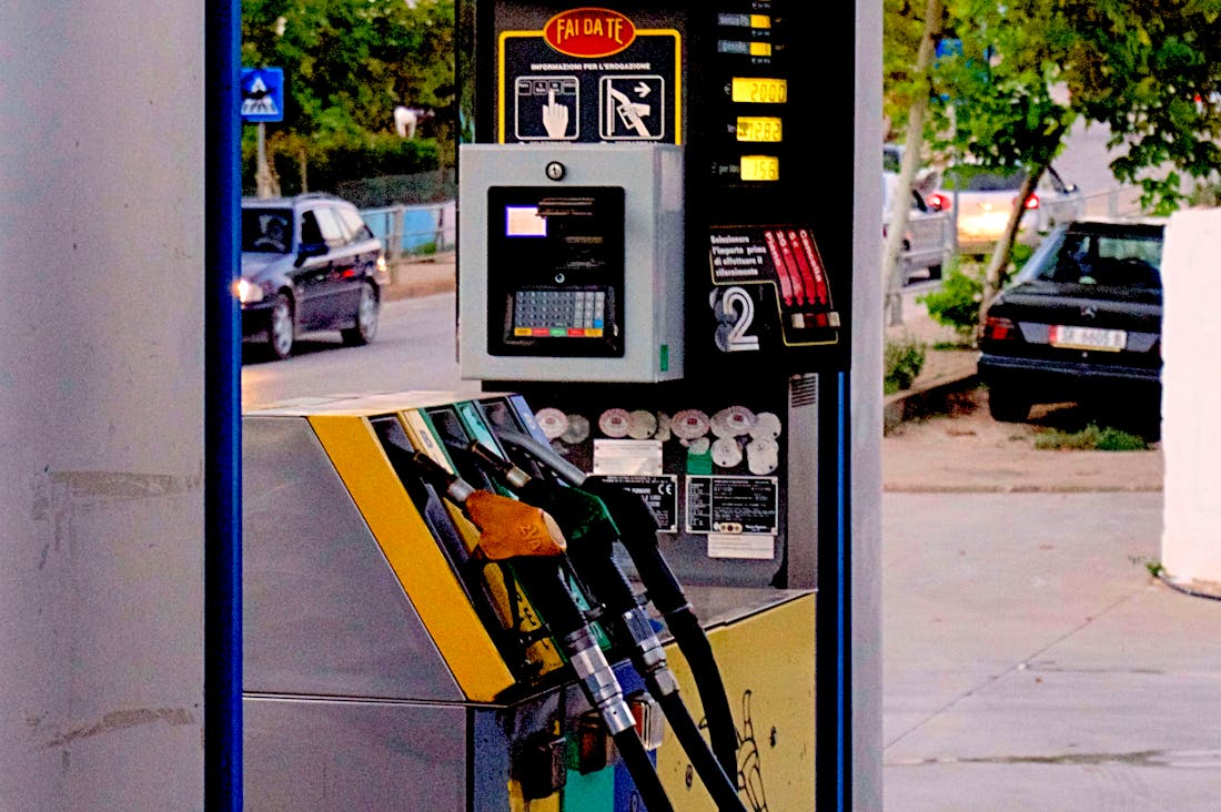 Smart Strategies for Improving Fuel Efficiency and Reducing Car Expenses Image 3