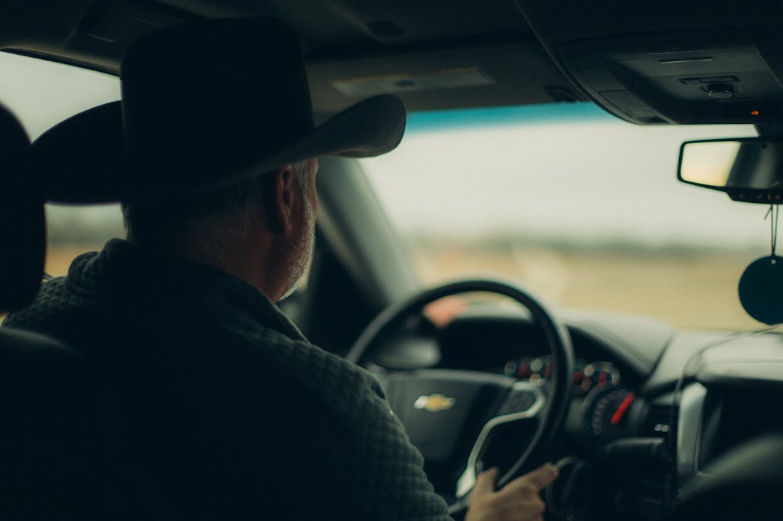 Choosing the Right Vehicle: Factors Beyond Price and Mileage Image 2