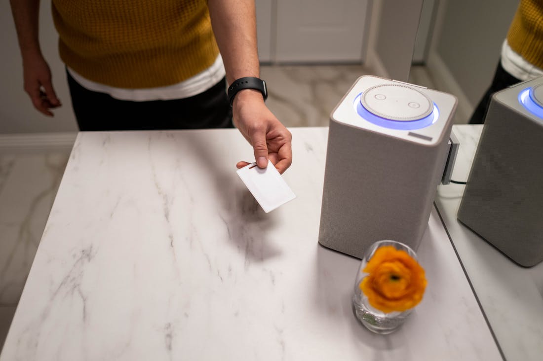 Tech Gadgets That Revolutionize Everyday Life Image 3