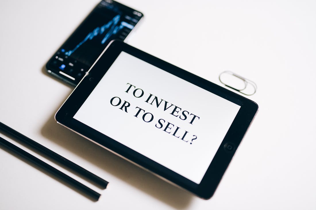 Navigating the Complexities of Modern Personal Finance Wisely Image 2