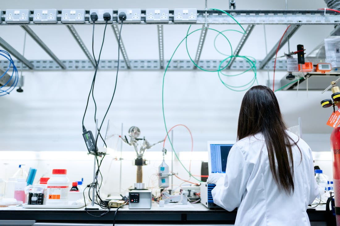 Tech Gadgets Revolutionizing Daily Life: From Smart Homes to Wearables Image 3