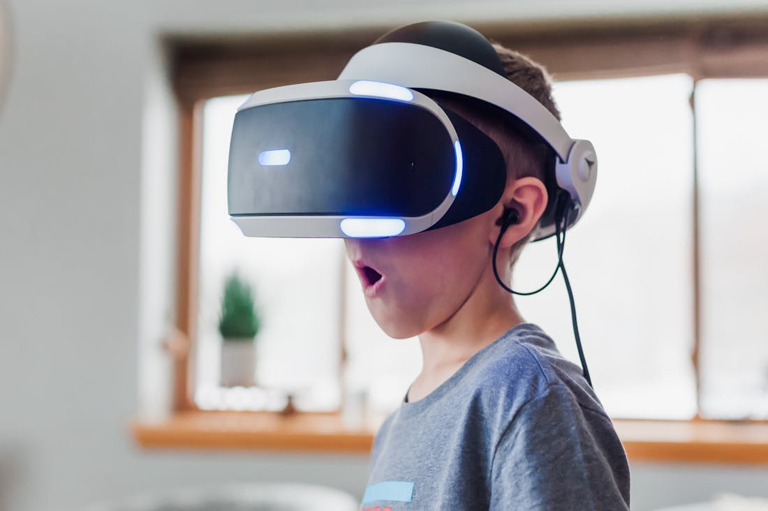 Innovative Ways Technology Enhances Your Daily Life Experiences Image 3