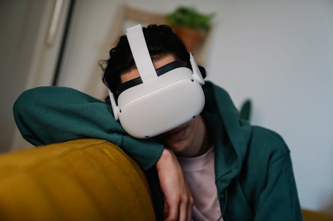 Exploring Innovative Tech Gadgets That Enhance Everyday Living Image 1