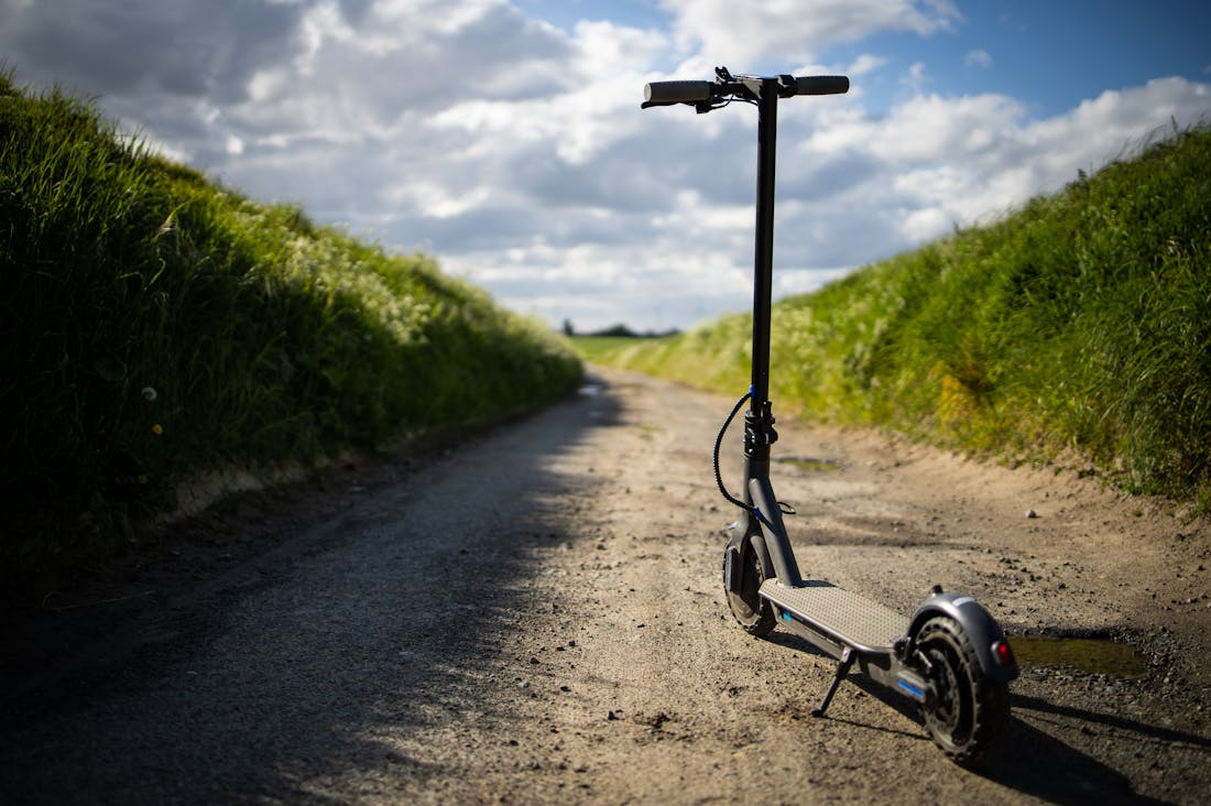 Revolutionizing Transportation: The Impact of Electric Vehicles on Urban Mobility Image 1