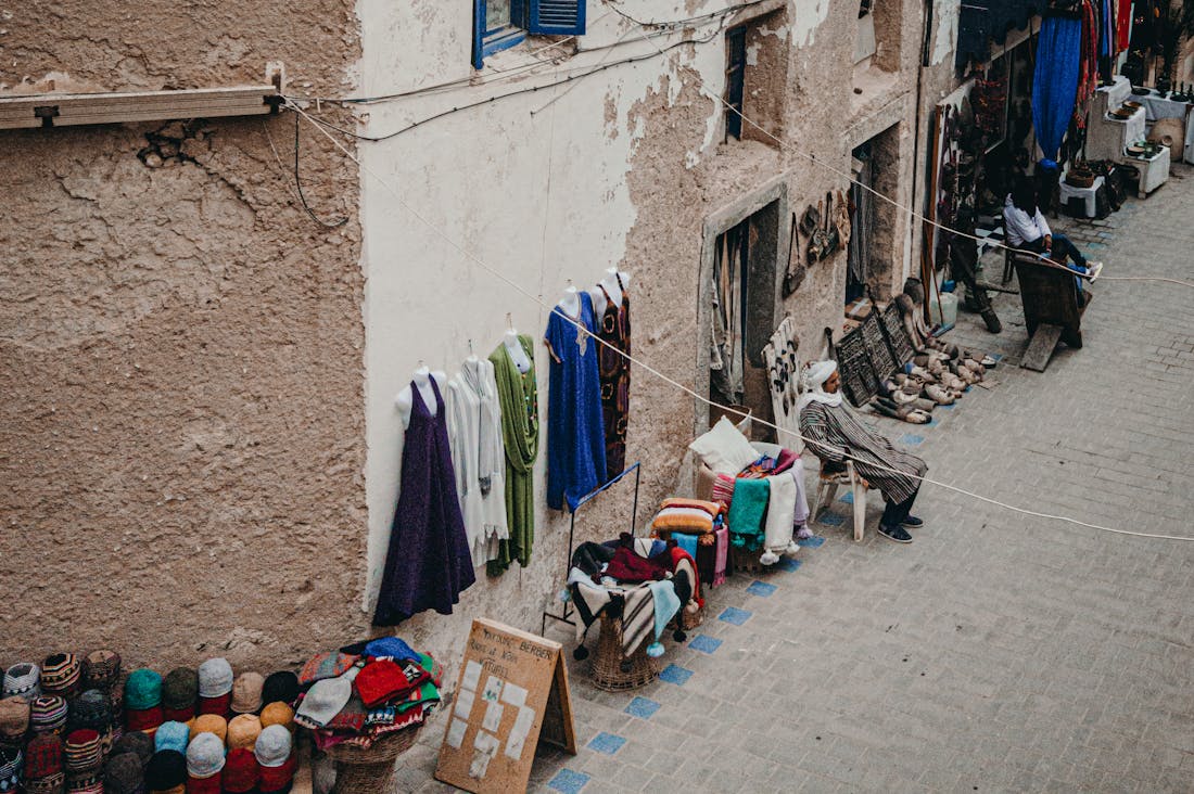 Creative Ways to Manage Your Budget While Traveling Image 3