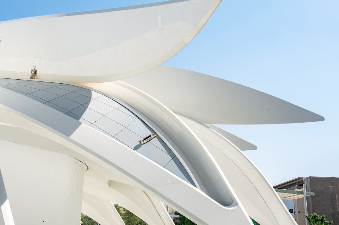Innovative Tech Trends Transforming Travel Experiences Today Image 3