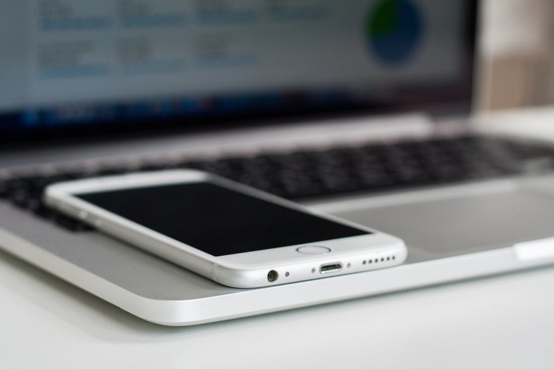 Insights into the Latest Tech Trends Reshaping Everyday Life Image 2