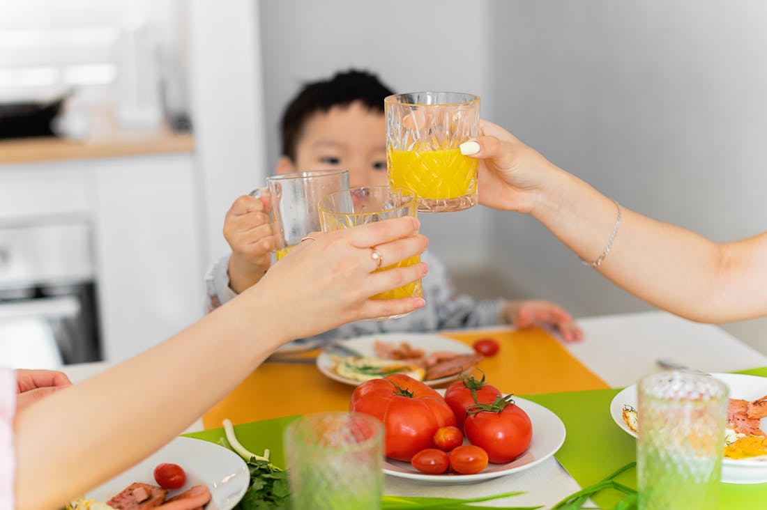 Cultivating Healthy Eating Habits: A Guide for Busy Individuals Image 3