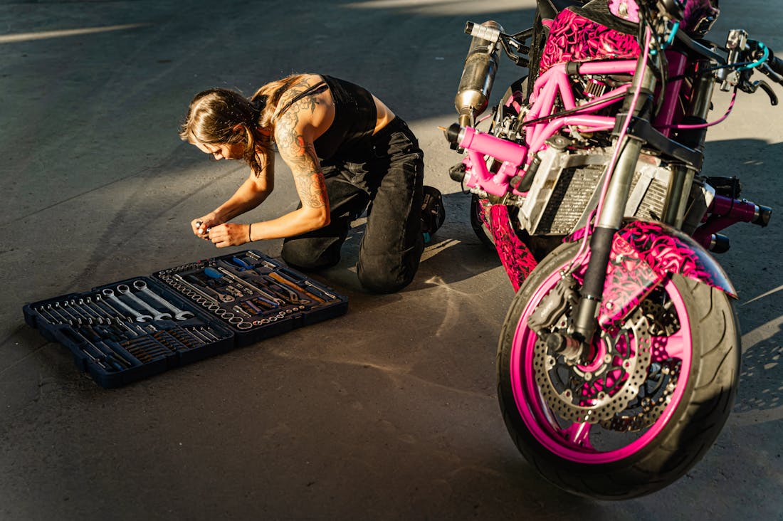 Essential Components for Building a Safe and Efficient Home Automotive Workspace Image 1