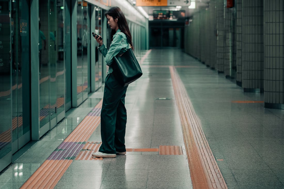 Transforming Commuting Experiences with Innovative Automotive Tech Solutions Image 3