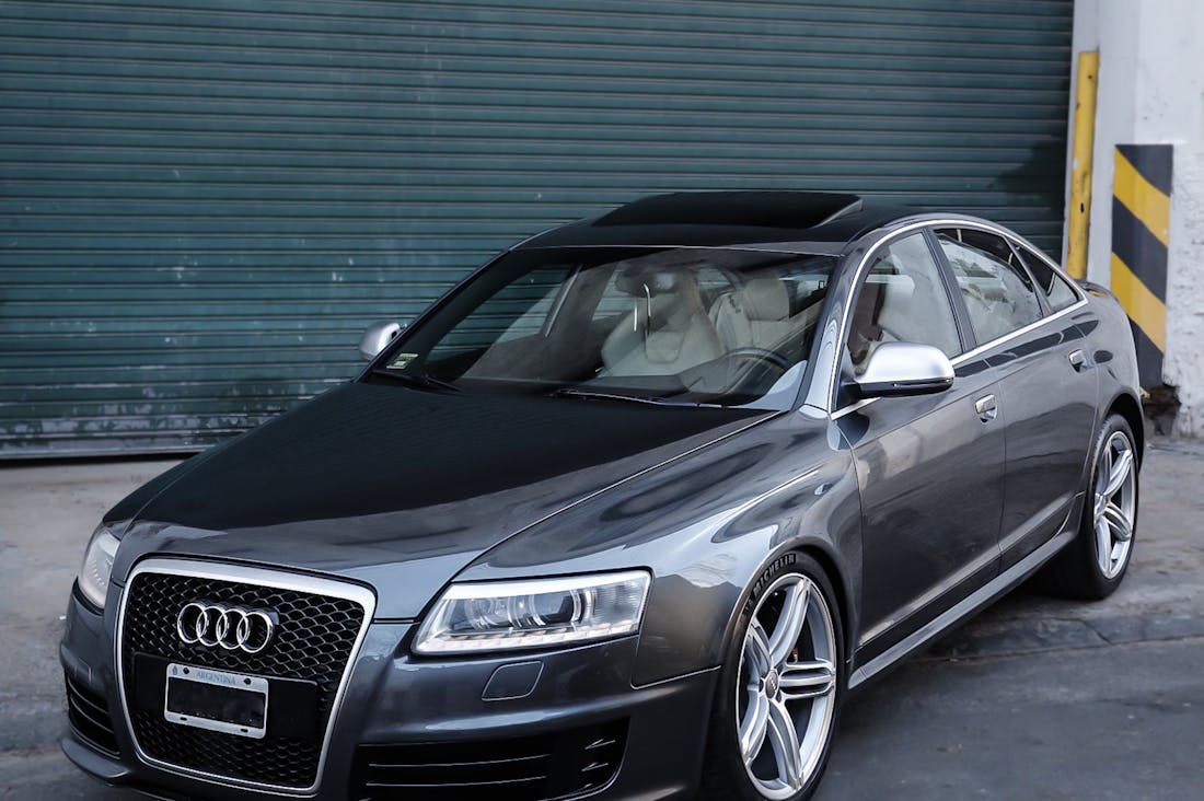 Essential Features to Consider When Purchasing a New Vehicle Image 2