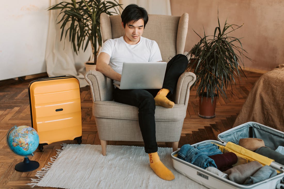 Innovative Gadgets Changing the Way We Experience Travel Today Image 2