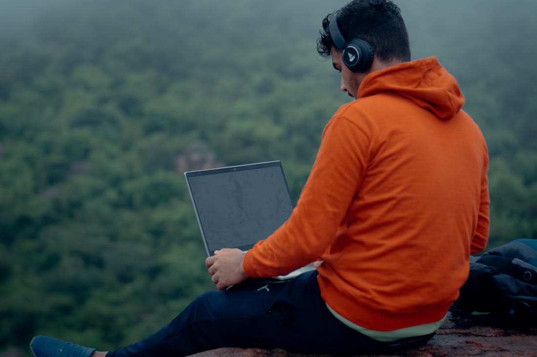 Innovative Gadgets to Boost Your Travel Experience and Enhance Comfort Image 1