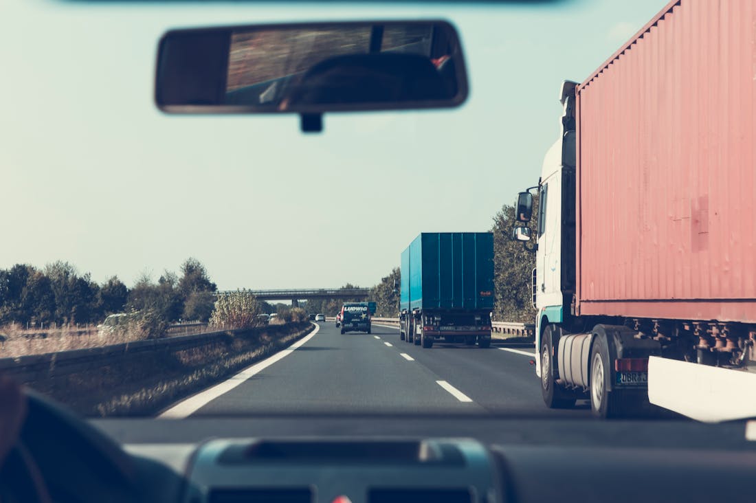 Mastering the Road: Essential Tips for Safe and Efficient Travel Image 2