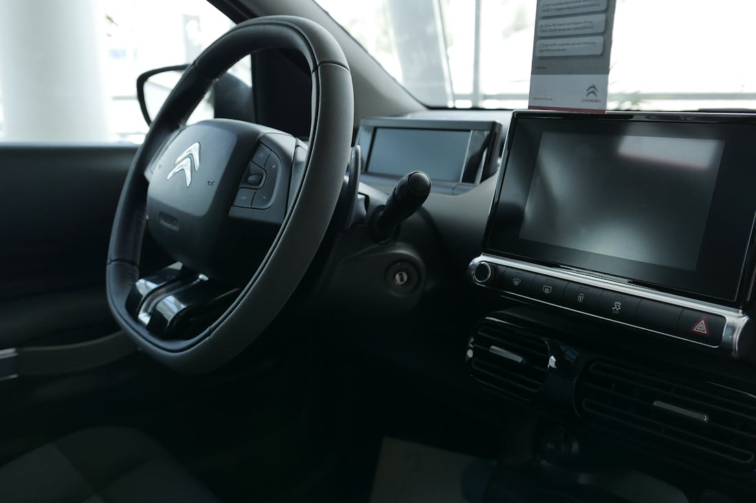Modern Innovations Reshaping the Automotive Landscape for Today's Driver Image 1