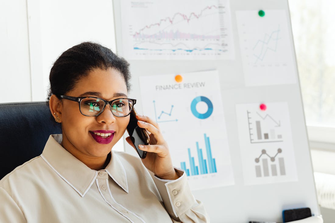 Navigating Modern Relationships: Building Strong Connections in a Digital Age Image 1