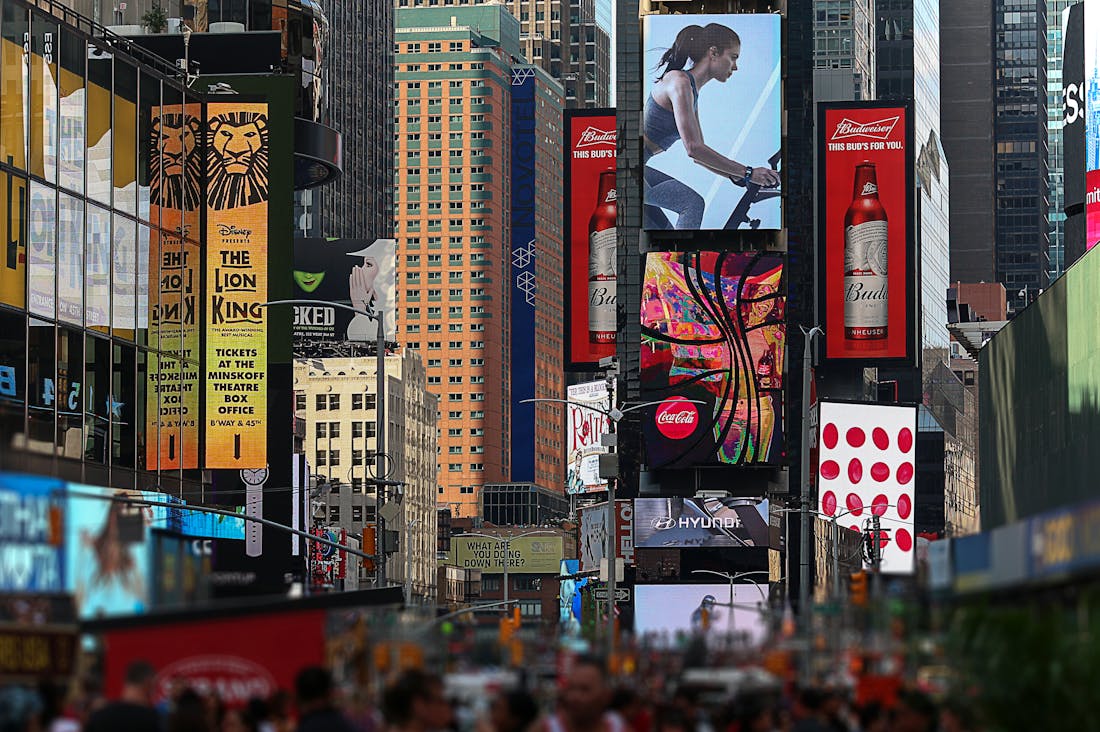 Innovative Technology Reshaping Travel Experiences Image 2