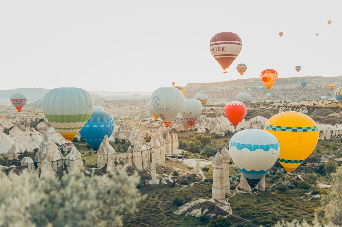 Travel Hacks for Savvy Explorers: Maximizing Your Adventure Experience Image 1