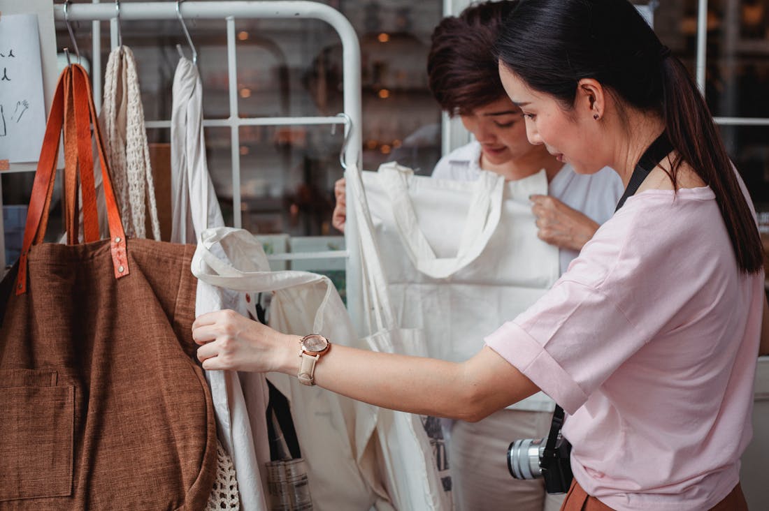 Mindful Travel Practices for Enriching Experiences Abroad Image 2
